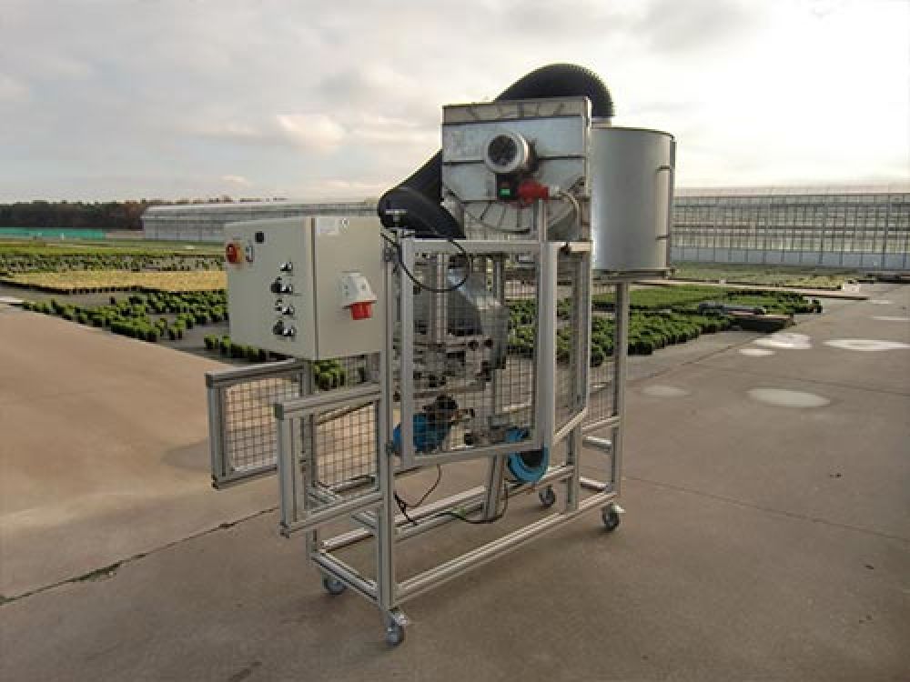 Venti plant trimmer for trays